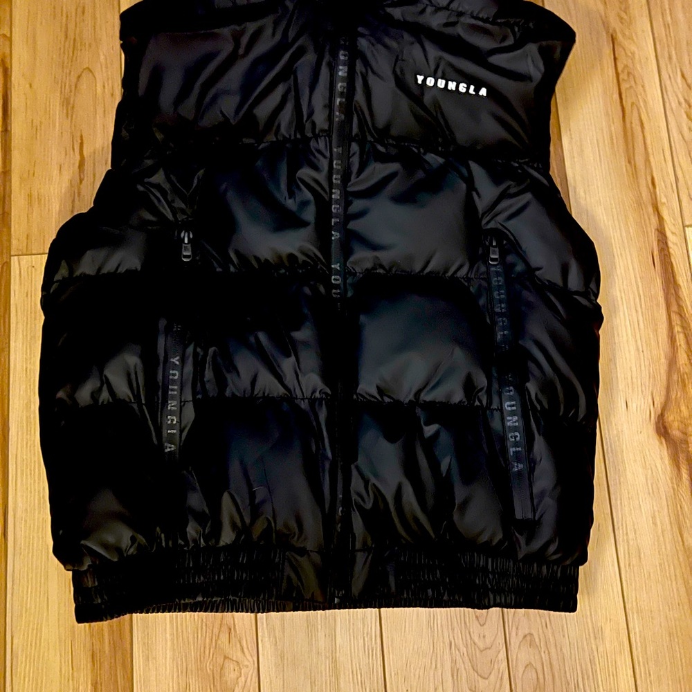Young LA Men’s Vest with removable hood. Never worn.